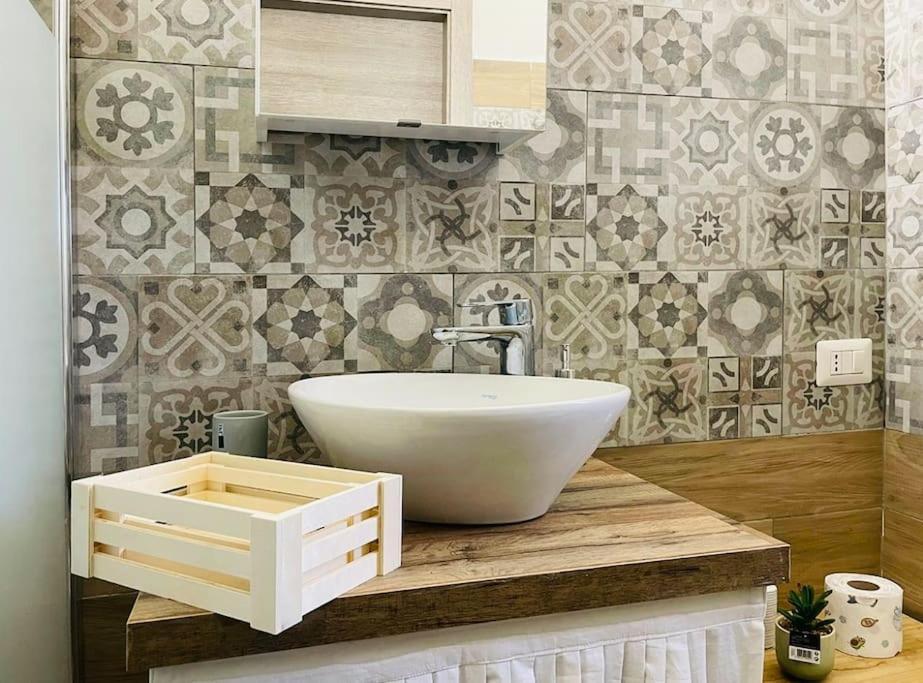 Porta Palazzo 15 Min - Suite Con Netflix & Wi-Fi Turin Ngoại thất bức ảnh